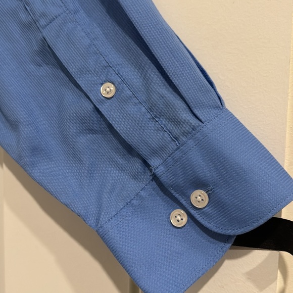 VanHeusen Men’s Blue Button Down Dress Shirt - Picture 5 of 6